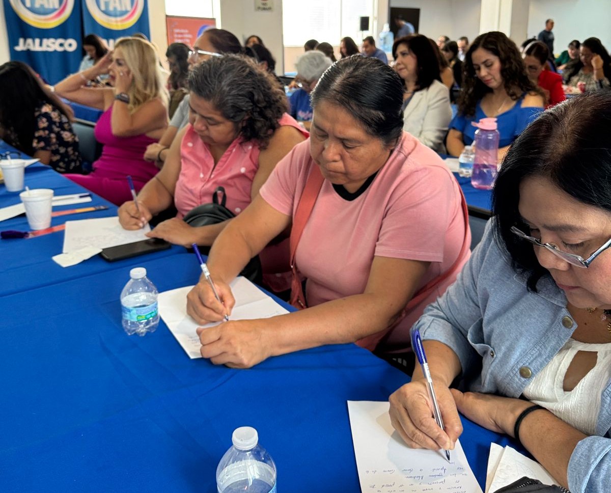 Mujeres panistas se reúnen para transformar la vida pública.